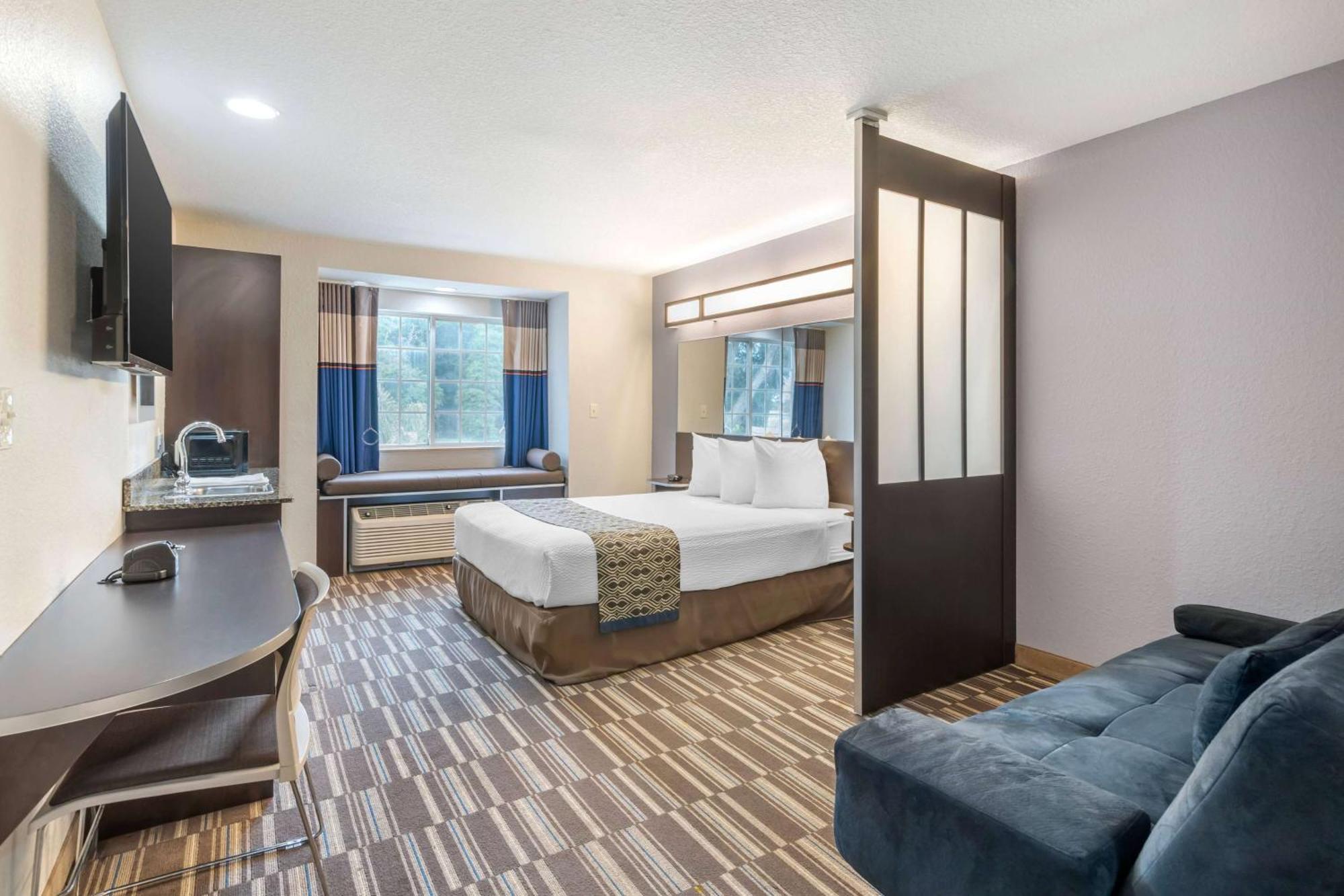 マイクロテル イン&スイーツ バイ ウインダム ブルックスビル Ridge Manor エクステリア 写真