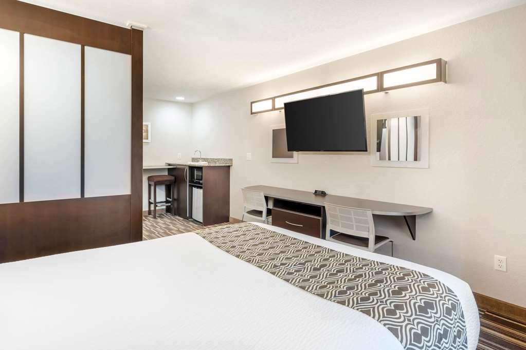 マイクロテル イン&スイーツ バイ ウインダム ブルックスビル Ridge Manor 部屋 写真